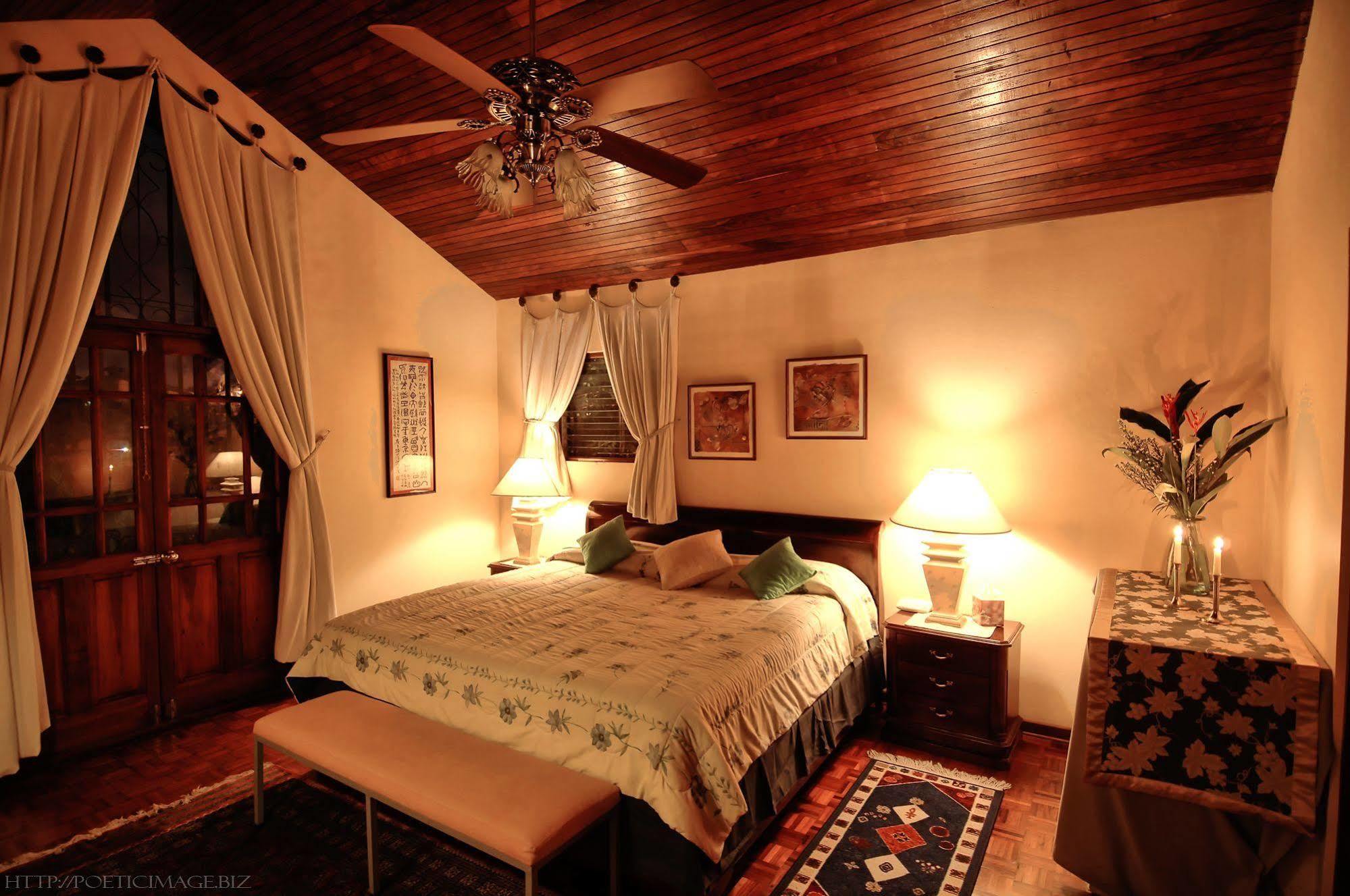 Cariari Bed & Breakfast San Jose  Exterior photo
